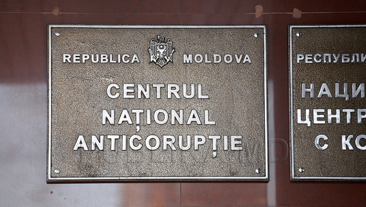 PERCHEZIŢII în casele și birourile personalului Agenției pentru Securitate Alimentară