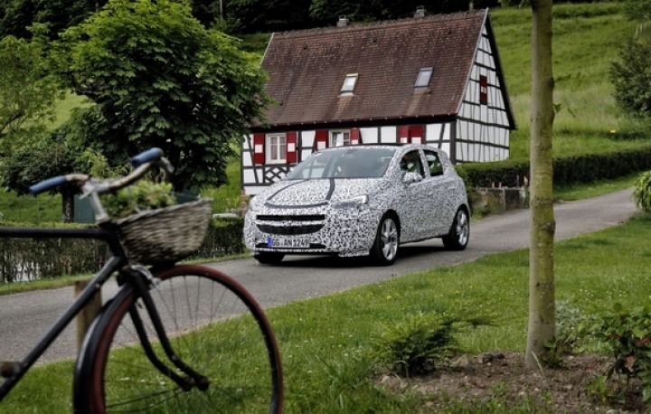Primele imagini cu noua generaţie Opel Corsa (FOTO)
