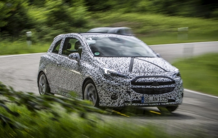 Primele imagini cu noua generaţie Opel Corsa (FOTO)