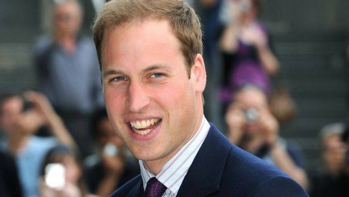 Prinţul William, mai popular decât regina Marii Britanii