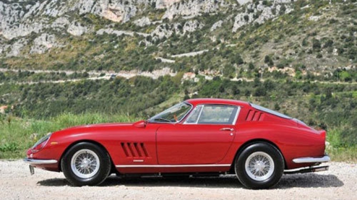 Legendarul Ferrari 275 GTB, al lui Steve McQueen, va fi scos la licitaţie