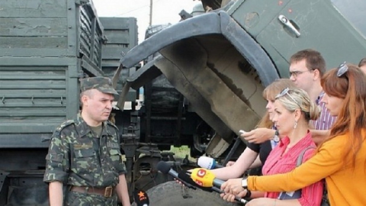 Ucrainenii şi-au pus mâinile în cap! Nu le-a venit să creadă cum arată tehnica militară returnată de ruşi din Crimeea (FOTO)