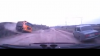 Erau cât pe ce să fie loviţi! Un accident rutier a fost suprins de o cameră de bord (VIDEO)