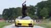 NEBUNIE CURATĂ: Cum să sari peste un Lamborghini care merge cu 130 km/h (VIDEO)
