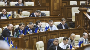 Deputaţii, cu gândul la vacanţă! Unde vor merge la odihnă aleşii poporului