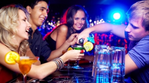 Ce se întâmplă dacă amesteci alcoolul cu băuturile energizante?