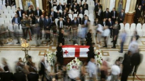 Eduard Șevardnadze a fost condus pe ultimul drum