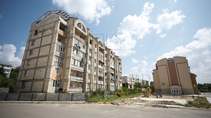 Moldova, ţară de minune: Creditul ipotecar - singura opțiune pentru mulţi moldoveni de a-și cumpăra o locuință