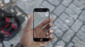 Ecranul de safir al viitorului iPhone 6 este testat fără milă (VIDEO)