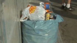Companiile de salubrizare din Brazilia abia de reuşesc să strângă deşeurile lăsate în urmă de fani (VIDEO)
