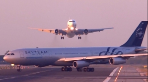 ÎNSPĂIMÂNTĂTOR! Două avioane de pasageri erau cât pe ce să se ciocnească (VIDEO)