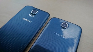 Un Galaxy S4 pus sub pernă a luat foc în timpul nopții