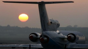 Avion blocat pe aeroportul Domodedovo din Moscova: Trenul de aterizare s-a afundat în asfaltul topit