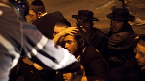 Confruntări violente pe străzile Ierusalimului. Moartea unui liceean a şocat întreaga comunitate 