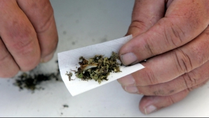 Vedeta care a mărturisit că a fumat marijuana într-o toaletă din Casa Albă