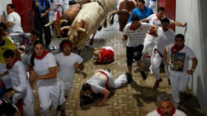 Gustul Spaniei în SUA. Un oraş din California a găzduit varianta americană a festivalului de la Pamplona (VIDEO)