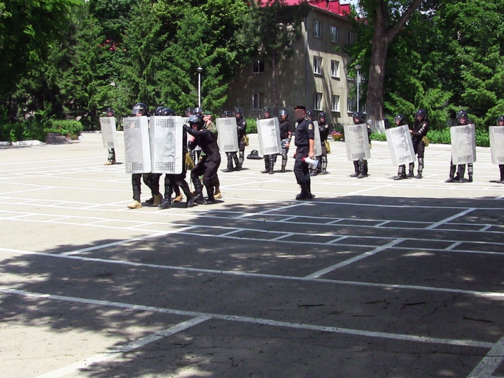 O lună în şcoala antitero de la SIS. Ce au învăţat reprezentanţii instituţiilor de forţă din Moldova (FOTO)