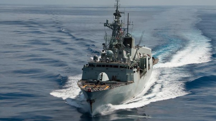 Canada a trimis o fregată militară în ajutorul forţelor NATO din Marea Mediterană la frontieră cu Ucraina (FOTO)