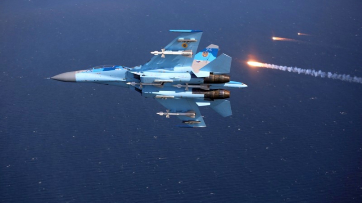 Un avion militar rusesc a doborât o aeronavă militară ucraineană