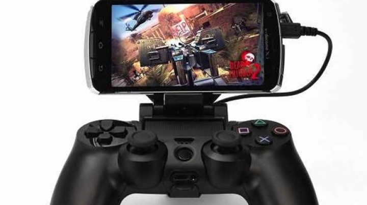 DualShock 4 poate fi conectat la smartphone printr-un adaptor