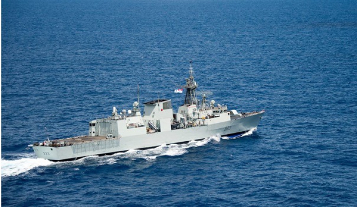 Canada a trimis o fregată militară în ajutorul forţelor NATO din Marea Mediterană la frontieră cu Ucraina (FOTO)