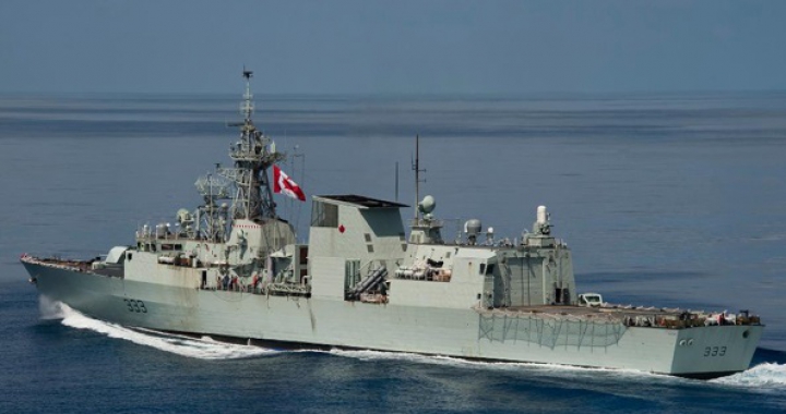 Canada a trimis o fregată militară în ajutorul forţelor NATO din Marea Mediterană la frontieră cu Ucraina (FOTO)