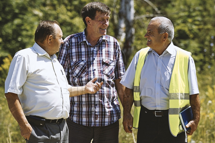 Ministerul Transporturilor insistă ca drumul Orhei-Rezina să fie finisat până la sfârşitul anului (GALERIE FOTO)