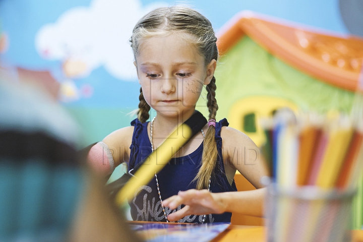 În incinta Aeroportului din Chişinău a fost inaugurat un teren de joacă pentru copii (GALERIE FOTO)