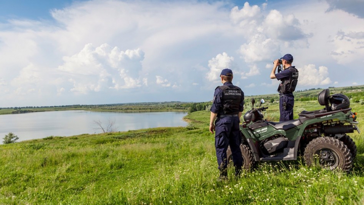 Planul a patru moldoveni, zădărnicit de poliţiştii de frontieră. Ce au pus la cale tinerii