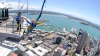 Cum e să sari cu paraşuta pe cea mai mare tiroliană urbană din lume
