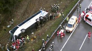 Drumurile de munte din Peru fac noi victime. Cel puţin 20 de persoane şi-au pierdut viaţa în hăul unei prăpastii