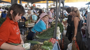 Iarmaroacele sezoniere REVIN pe străzile din capitală pentru susţinerea producătorilor autohtoni