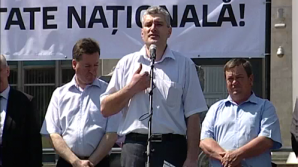 Fermierii se detaşează de politicienii care organizează proteste din numele lor  