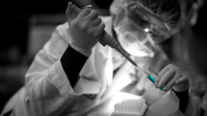 SUA vrea să creeze un vaccin experimental împotriva maladiei ucigaşe Ebola 