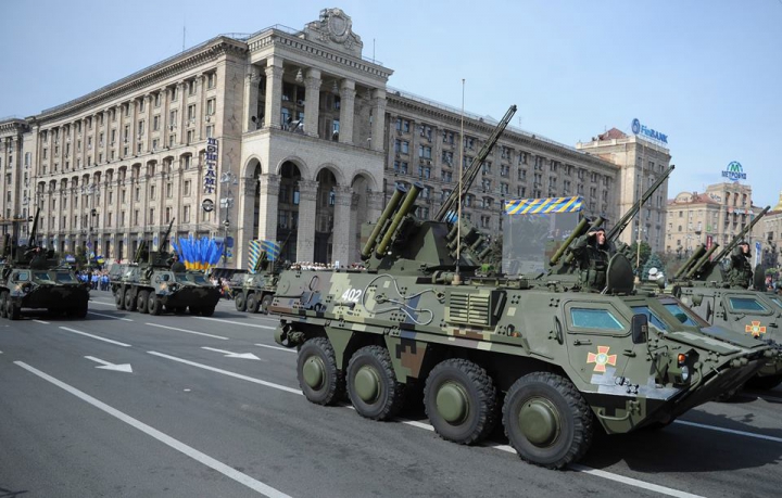 Ucraina la 23 de ani. Ziua Independenţei marcată cu paradă militară la Kiev (FOTO)