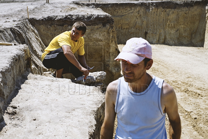 A fost dat startul lucrărilor pentru reconstruirea Casei domneşti a voievodului Alexandru Lăpuşneanu (GALERIE FOTO)