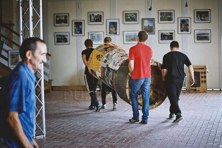 Show de zile mari la Vatra. Ultimele pregătiri în ajunul evenimentului organizat de Publika TV (GALERIE FOTO)