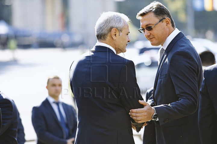 Demnitarii moldoveni au depus flori la monumentul domnitorului Ştefan cel Mare (VIDEO/FOTO)