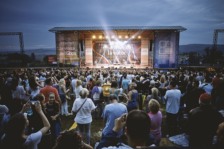 Ce spun oamenii despre concertul Zdob şi Zdub organizat de Publika la Vatra (FOTO)