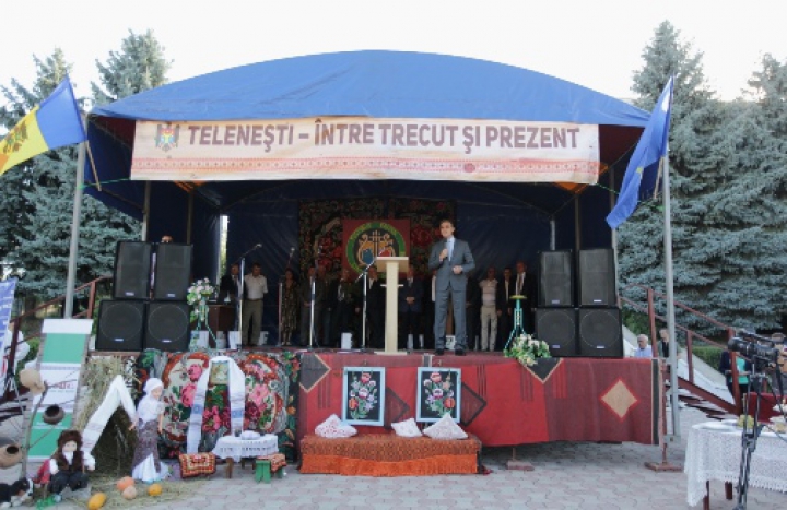 Igor Corman şi-a vizitat plaiul natal din raionul Teleneşti (FOTO)