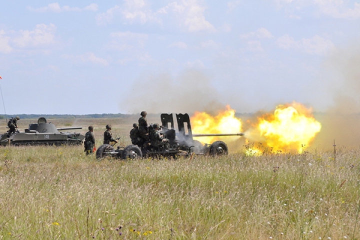 Foc şi pară la Bulboaca. Militarii Armatei Naţionale au testat artileria grea (FOTO/VIDEO)