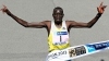 Atletul  Dennis Kimetto a stabilit un nou record mondial la maratonul de la Berlin