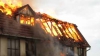 Incendiu de proporţii în capitală. Un bărbat și o femeie au ars de vii în propria locuință