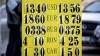 Leul devine mai slab faţă de principalele valute şi a ajuns să coste cât o hrivnă ucraineană 