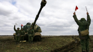 Armata ucraineană s-a retras de pe aeroportul din Lugansk. "Profesionişti ruşi trag din artilerie"