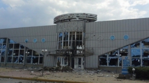 Separatiştii încearcă să preia sub control aeroportul din Doneţk. Distrugerea pistei din Lugansk a fost confirmată