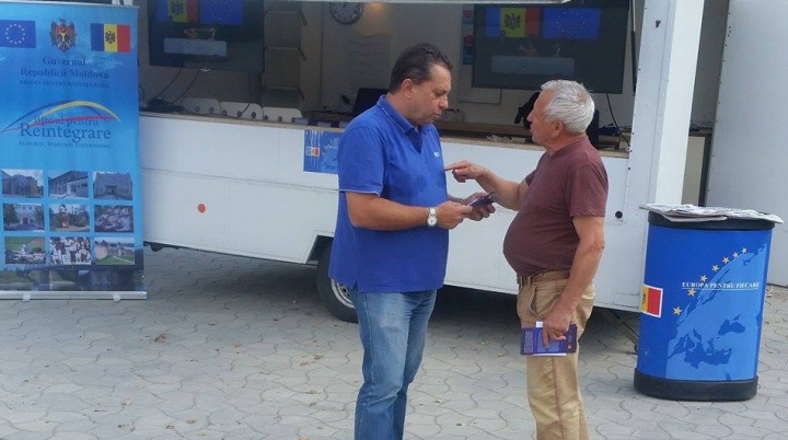 (FOTO) Locuitorii din Sângerei sunt acum mai informați datorită caravanei "Europa pentru fiecare"