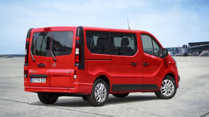 Noul Opel Vivaro primeşte o versiune pentru transportul pasagerilor (FOTO)