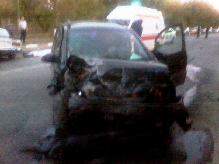 Accident GRAV la Ungheni! Doi bărbaţi au decedat, iar alţi doi au fost transportaţi de urgenţă la spital  