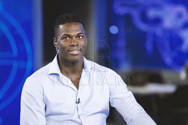 Apariție de marcă la Publika TV. Remy Bonjasky și Daniel Ghiță, doi dintre cei mai MARI luptători de K1 din istorie, invitați la Publika News